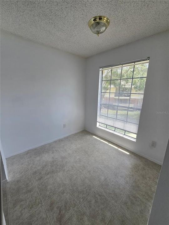 Active With Contract: $1,245 (1 beds, 1 baths, 684 Square Feet)