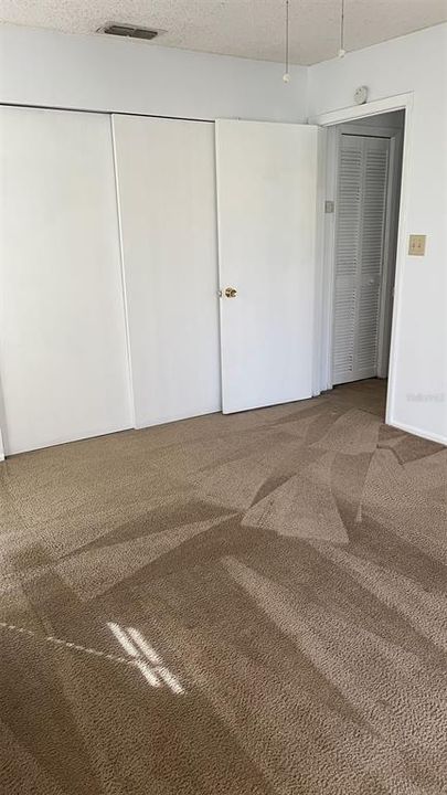 Active With Contract: $1,245 (1 beds, 1 baths, 684 Square Feet)