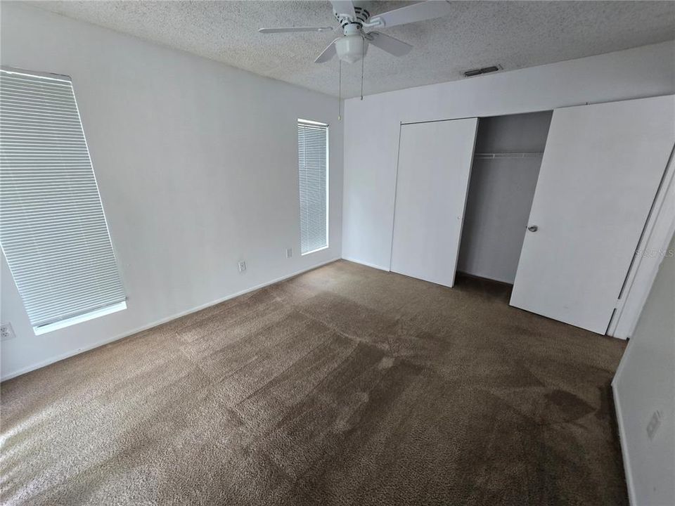 Active With Contract: $1,245 (1 beds, 1 baths, 684 Square Feet)