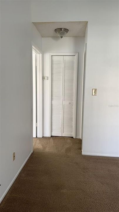 Active With Contract: $1,245 (1 beds, 1 baths, 684 Square Feet)