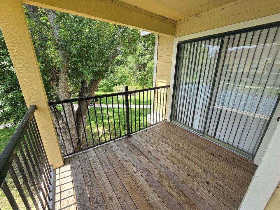 Active With Contract: $1,245 (1 beds, 1 baths, 684 Square Feet)