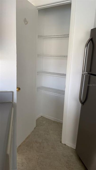 Active With Contract: $1,245 (1 beds, 1 baths, 684 Square Feet)