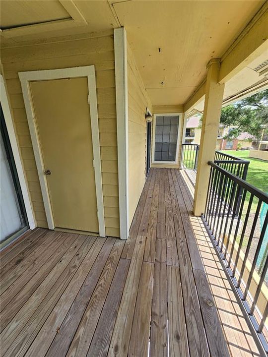 Active With Contract: $1,245 (1 beds, 1 baths, 684 Square Feet)