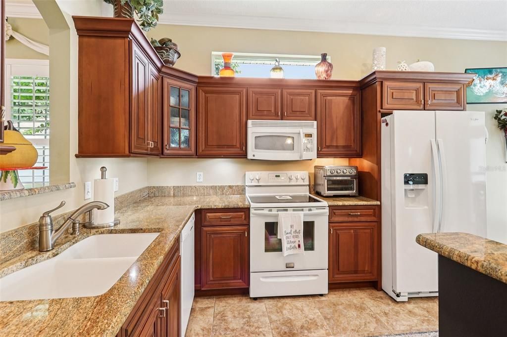 Под контрактом: $539,000 (3 спален, 2 ванн, 1980 Квадратных фут)