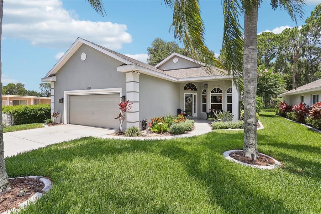 Под контрактом: $539,000 (3 спален, 2 ванн, 1980 Квадратных фут)