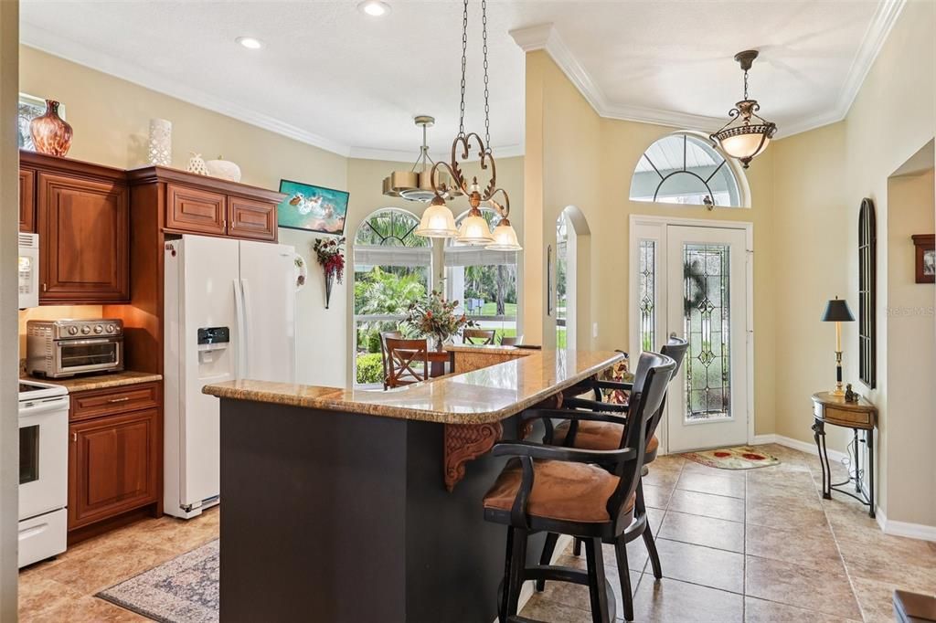 Под контрактом: $539,000 (3 спален, 2 ванн, 1980 Квадратных фут)