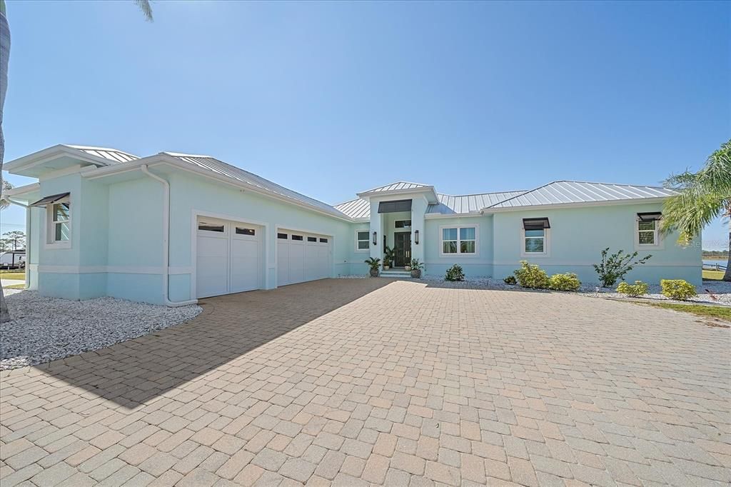 For Sale: $1,882,000 (4 beds, 4 baths, 4273 Square Feet)