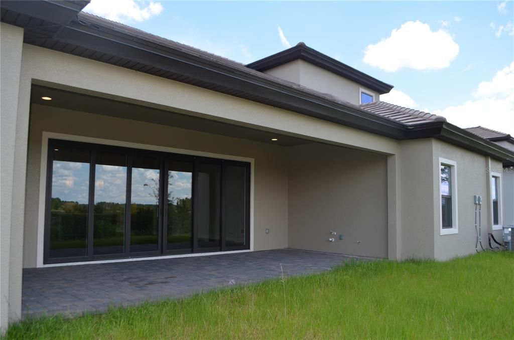 For Rent: $6,500 (6 beds, 4 baths, 4539 Square Feet)