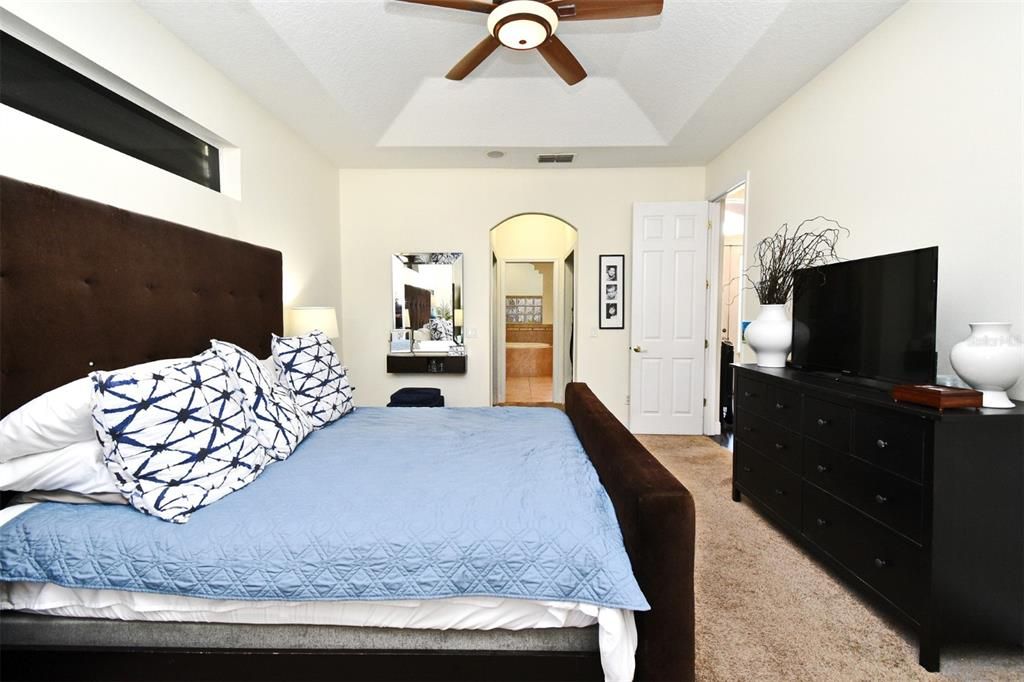 For Sale: $685,000 (5 beds, 3 baths, 2963 Square Feet)