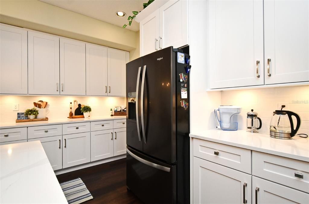 For Sale: $685,000 (5 beds, 3 baths, 2963 Square Feet)