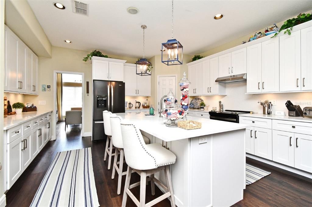 For Sale: $685,000 (5 beds, 3 baths, 2963 Square Feet)