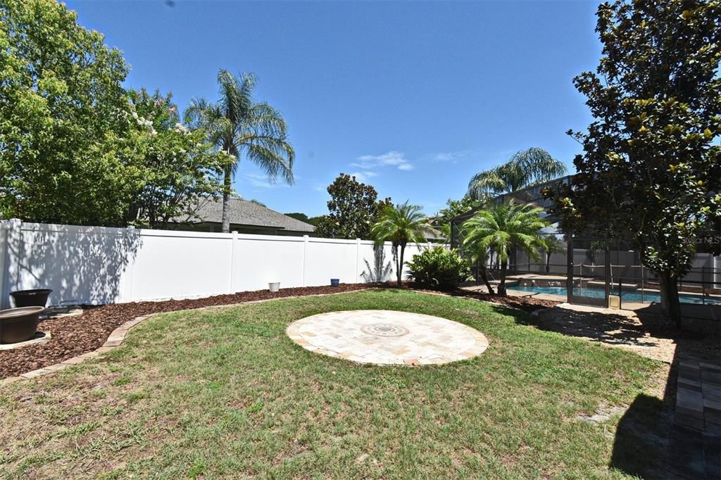 For Sale: $685,000 (5 beds, 3 baths, 2963 Square Feet)