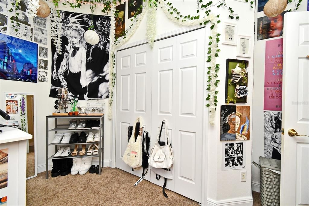 For Sale: $685,000 (5 beds, 3 baths, 2963 Square Feet)