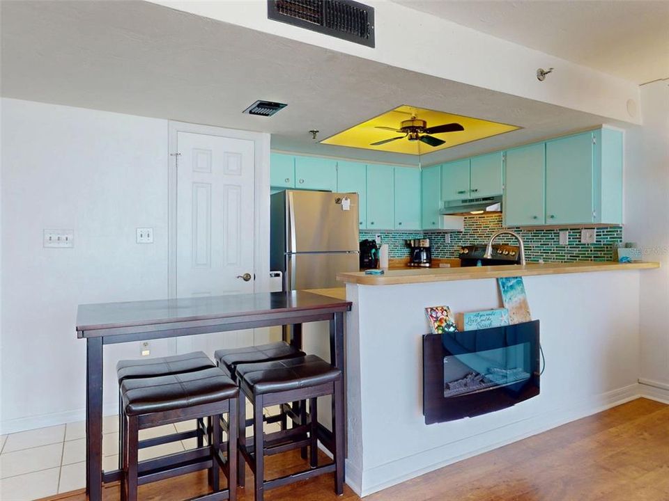 Activo con contrato: $325,000 (1 camas, 1 baños, 690 Pies cuadrados)