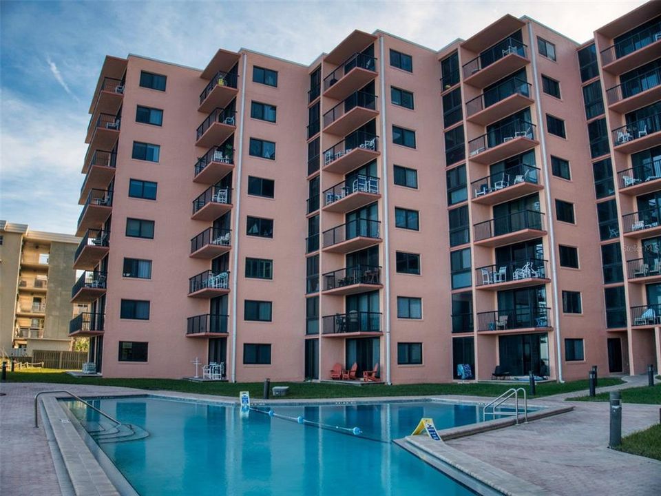 Activo con contrato: $325,000 (1 camas, 1 baños, 690 Pies cuadrados)