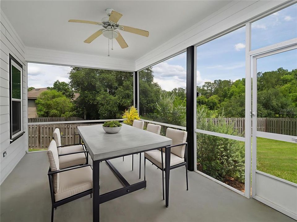 Под контрактом: $499,999 (4 спален, 3 ванн, 2862 Квадратных фут)