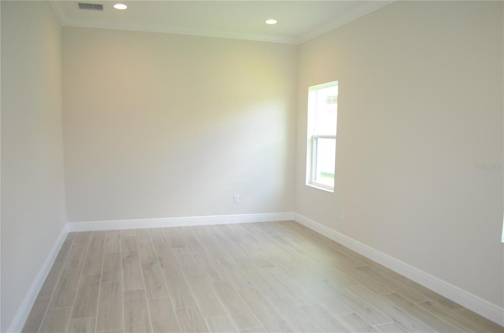 For Rent: $6,000 (5 beds, 4 baths, 4218 Square Feet)