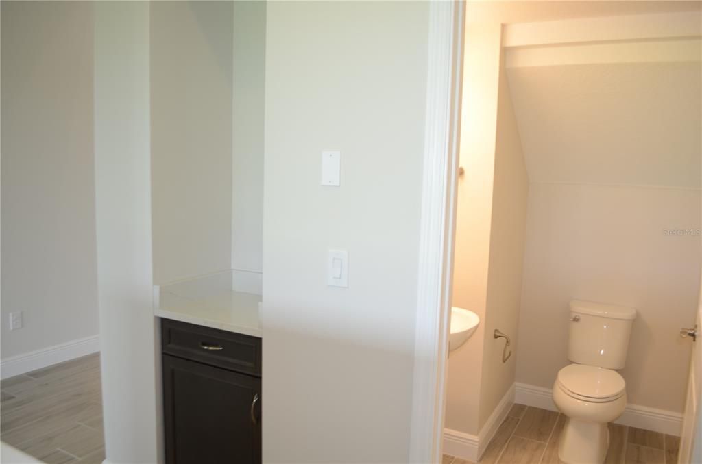 For Rent: $6,000 (5 beds, 4 baths, 4218 Square Feet)