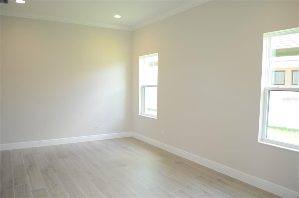 For Rent: $6,000 (5 beds, 4 baths, 4218 Square Feet)