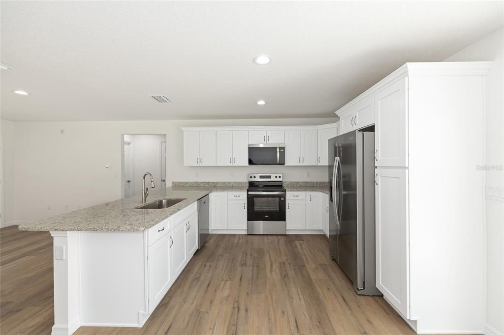 En Venta: $248,900 (3 camas, 2 baños, 1251 Pies cuadrados)