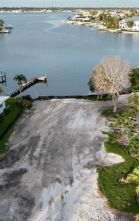 For Sale: $1,200,000 (0.28 acres)