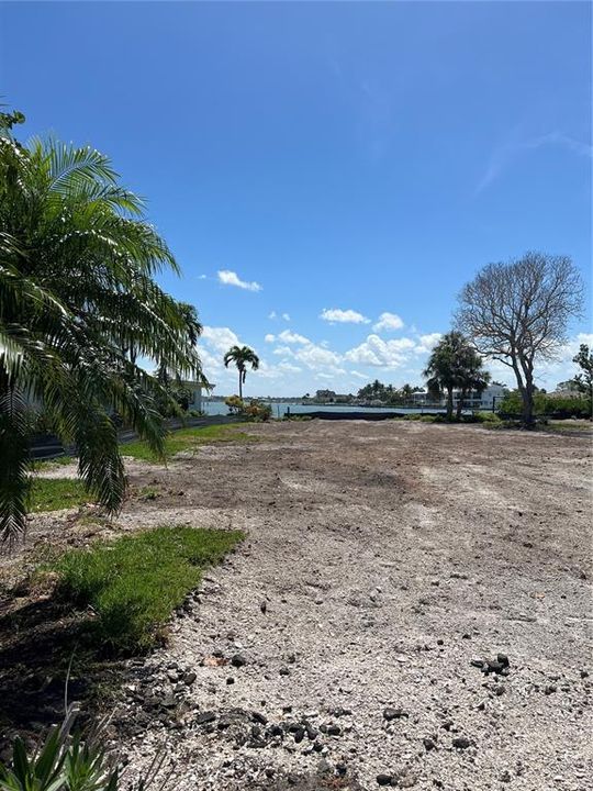 For Sale: $1,200,000 (0.28 acres)