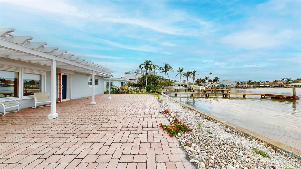 For Sale: $1,200,000 (0.28 acres)