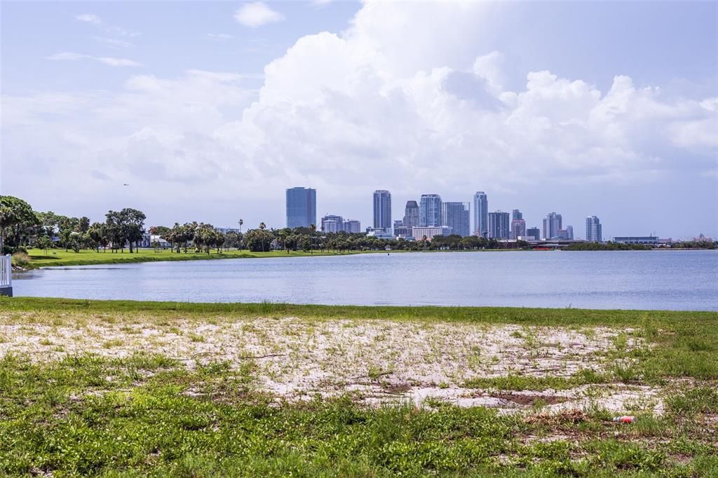 En Venta: $1,295,000 (0.29 acres)