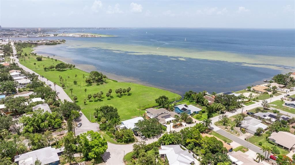 En Venta: $1,295,000 (0.29 acres)