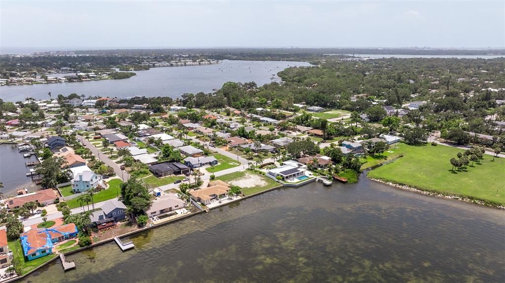 En Venta: $1,295,000 (0.29 acres)