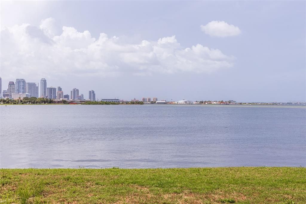 En Venta: $1,295,000 (0.29 acres)