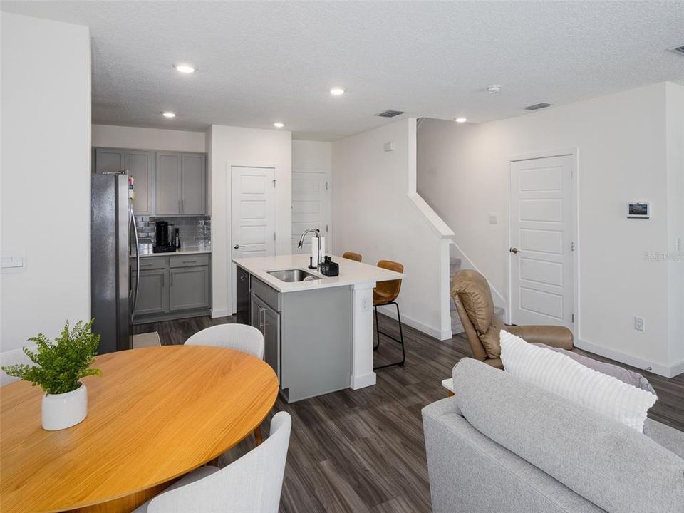 待售: $379,900 (3 贝兹, 2 浴室, 1488 平方英尺)