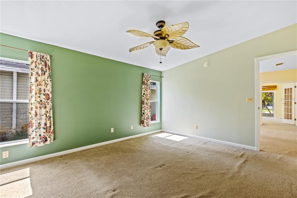 待售: $299,000 (3 贝兹, 2 浴室, 1421 平方英尺)