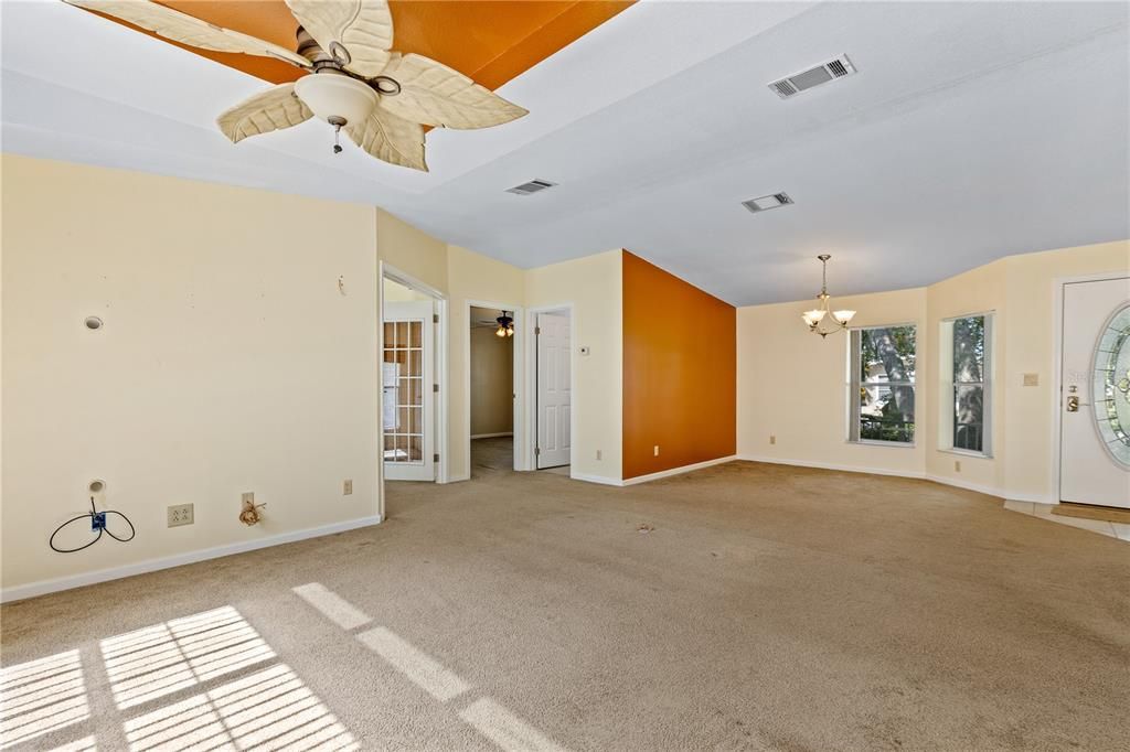 待售: $299,000 (3 贝兹, 2 浴室, 1421 平方英尺)