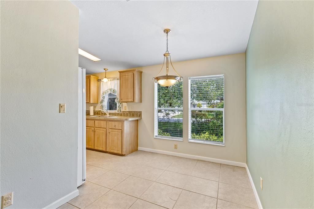 待售: $299,000 (3 贝兹, 2 浴室, 1421 平方英尺)