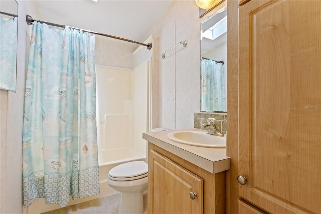 待售: $299,000 (3 贝兹, 2 浴室, 1421 平方英尺)