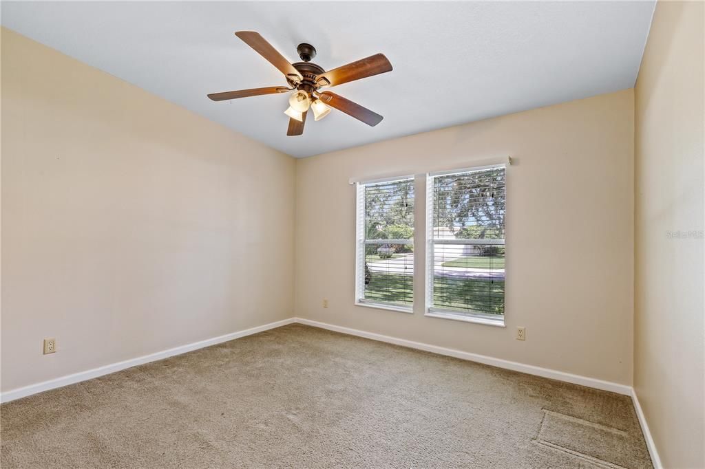 待售: $299,000 (3 贝兹, 2 浴室, 1421 平方英尺)