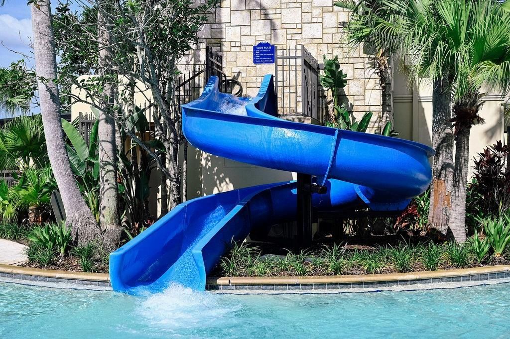 合同活跃: $350,000 (3 贝兹, 3 浴室, 2390 平方英尺)