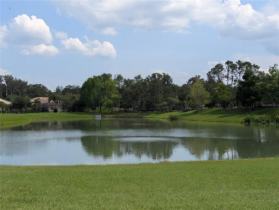 合同活跃: $350,000 (3 贝兹, 3 浴室, 2390 平方英尺)