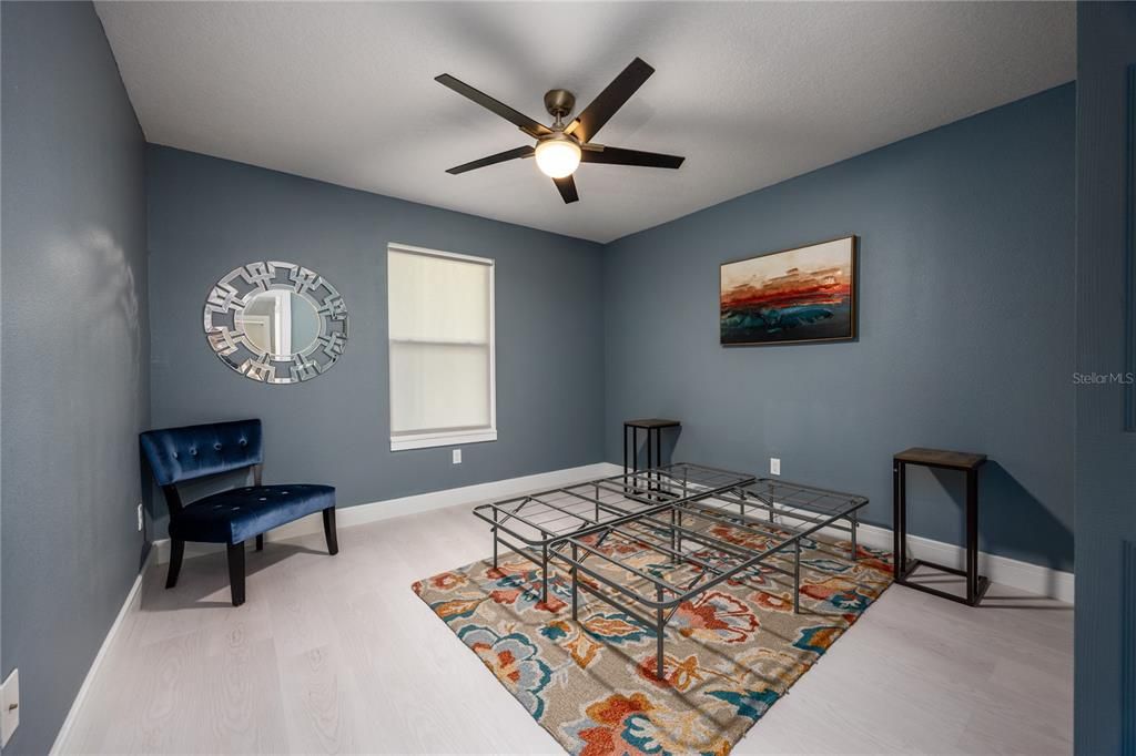 待售: $139,900 (2 贝兹, 1 浴室, 1164 平方英尺)