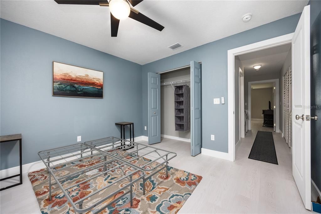 待售: $139,900 (2 贝兹, 1 浴室, 1164 平方英尺)