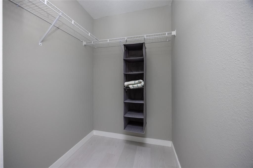 待售: $139,900 (2 贝兹, 1 浴室, 1164 平方英尺)