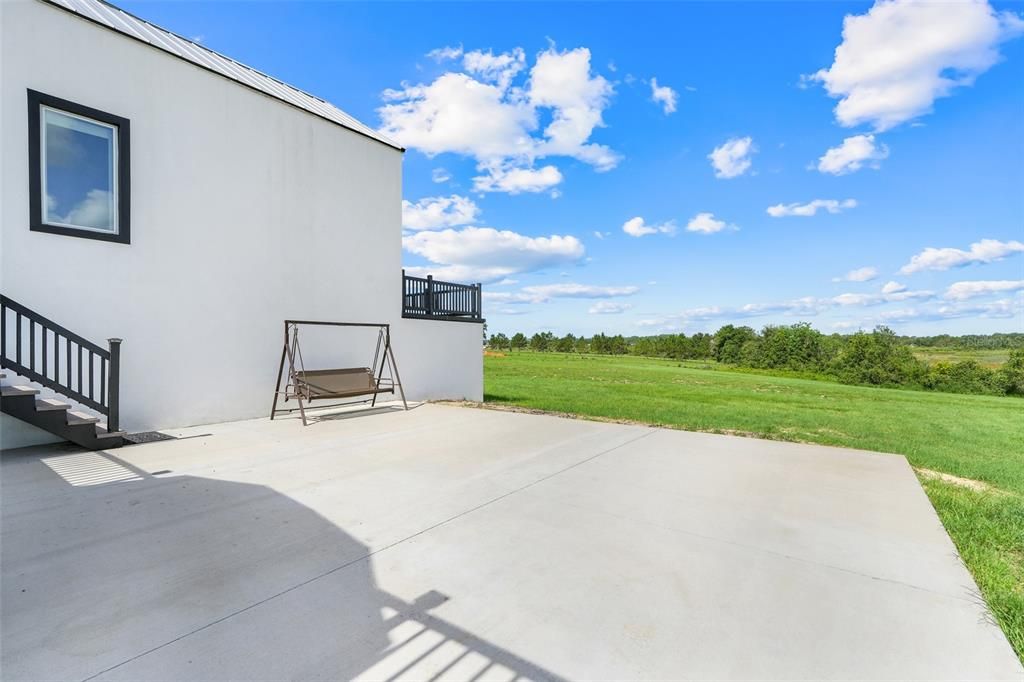 Activo con contrato: $970,000 (3 camas, 2 baños, 3132 Pies cuadrados)