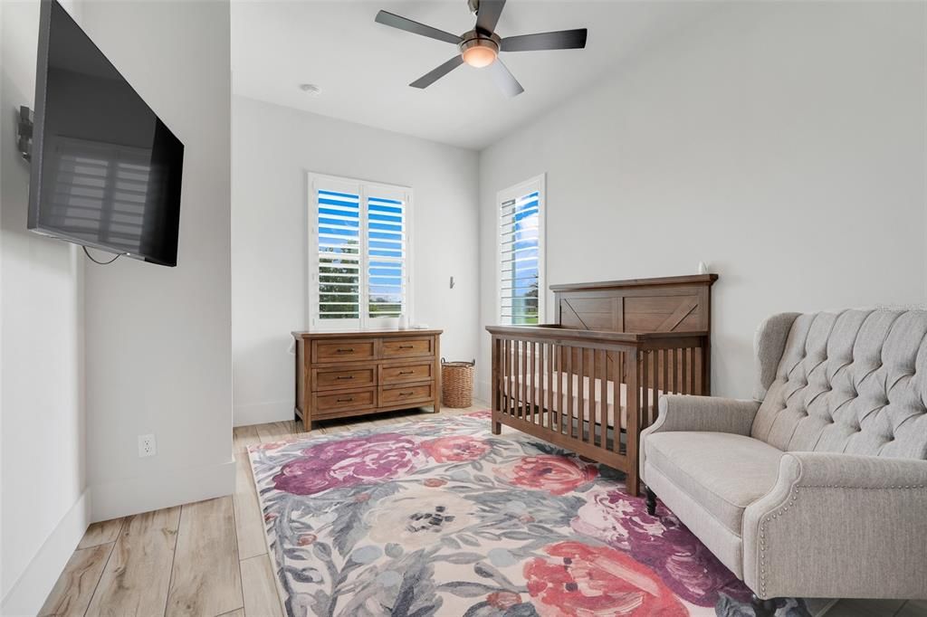 Activo con contrato: $970,000 (3 camas, 2 baños, 3132 Pies cuadrados)