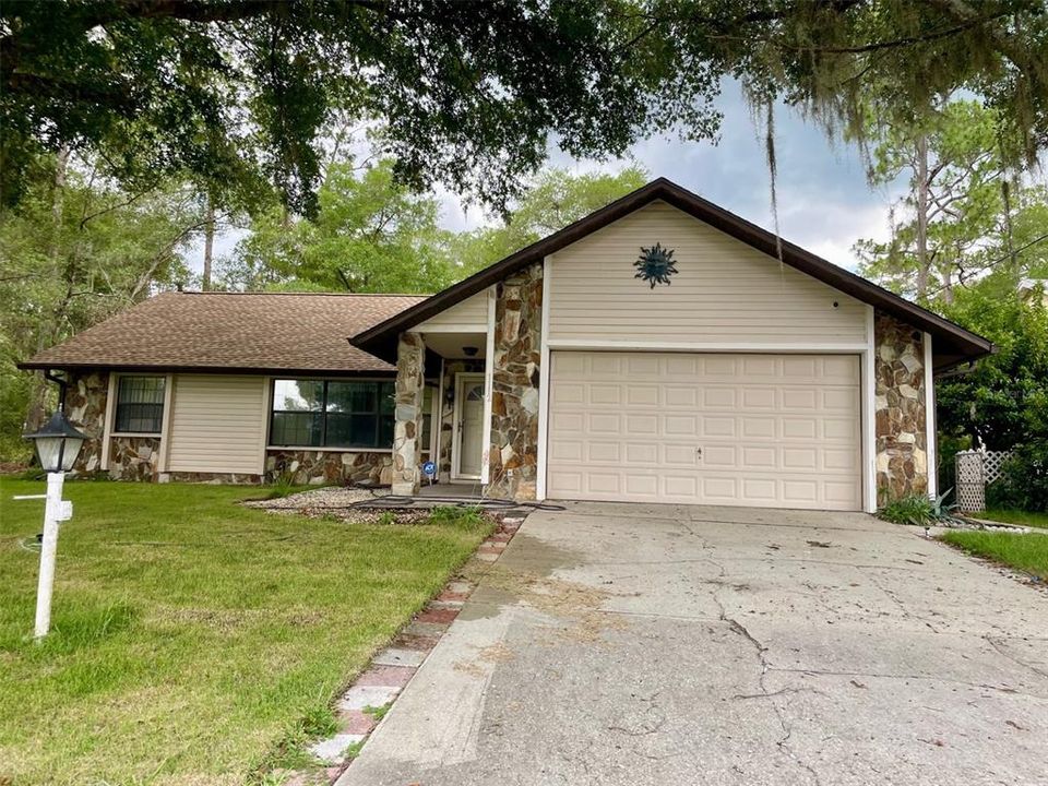 待售: $245,000 (3 贝兹, 2 浴室, 1840 平方英尺)