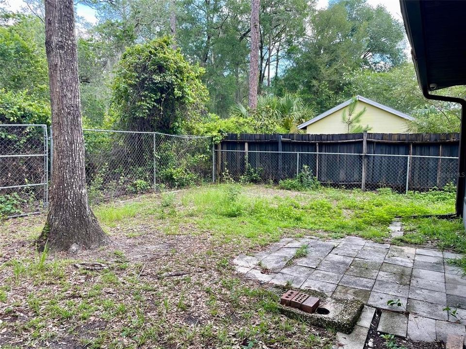 待售: $245,000 (3 贝兹, 2 浴室, 1840 平方英尺)