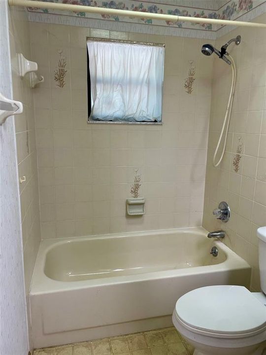 待售: $245,000 (3 贝兹, 2 浴室, 1840 平方英尺)