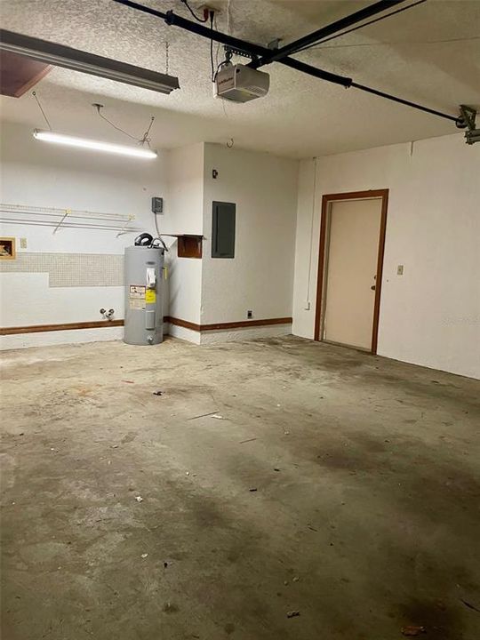 待售: $245,000 (3 贝兹, 2 浴室, 1840 平方英尺)