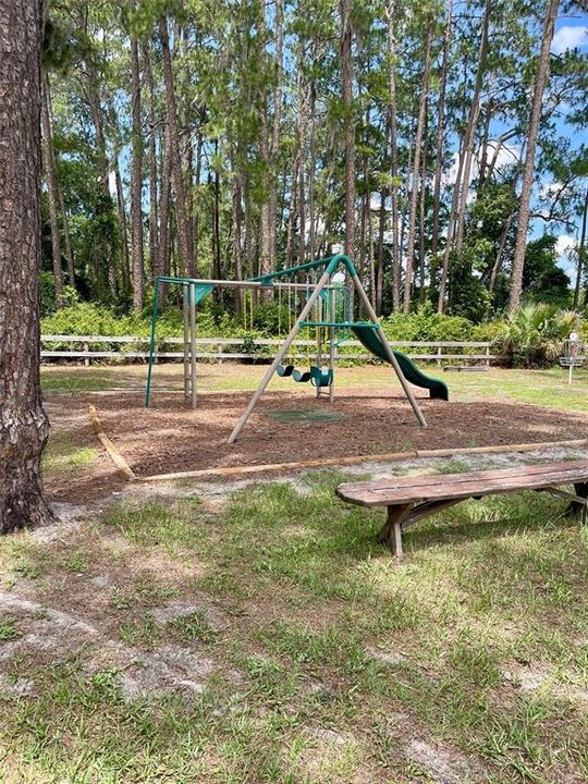 待售: $245,000 (3 贝兹, 2 浴室, 1840 平方英尺)