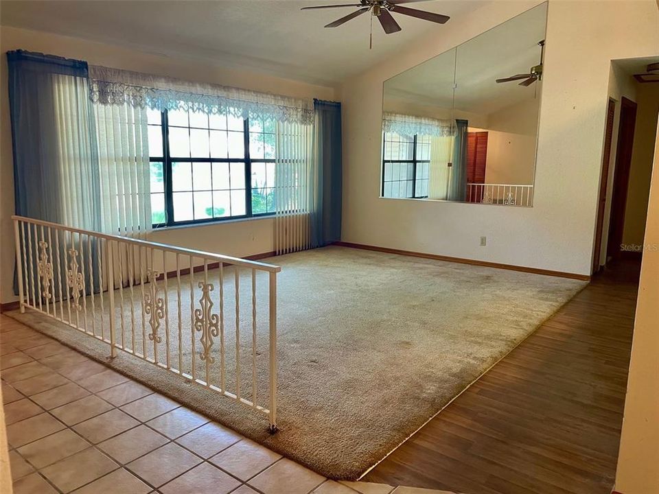 待售: $245,000 (3 贝兹, 2 浴室, 1840 平方英尺)